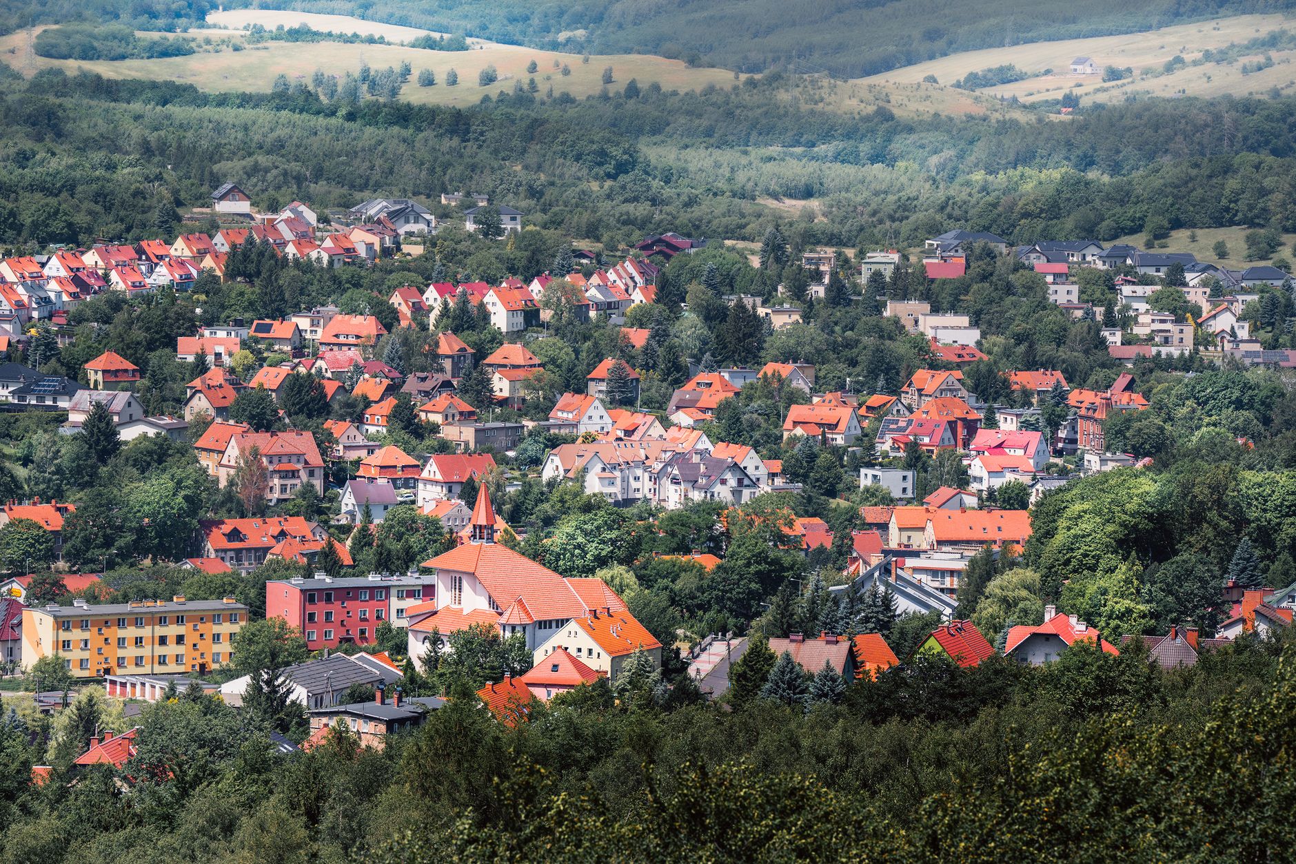 Plakat zapowiadający wydarzenia kulturalne i sportowe w Gorlicach